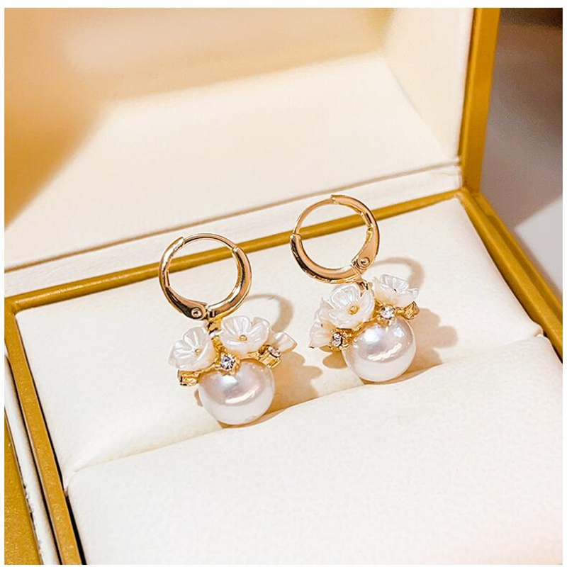 Elegant Streetwear Flower Imitation Pearl Alloy Inlay Artificial Rhinestones Women's Drop Earrings display picture 6