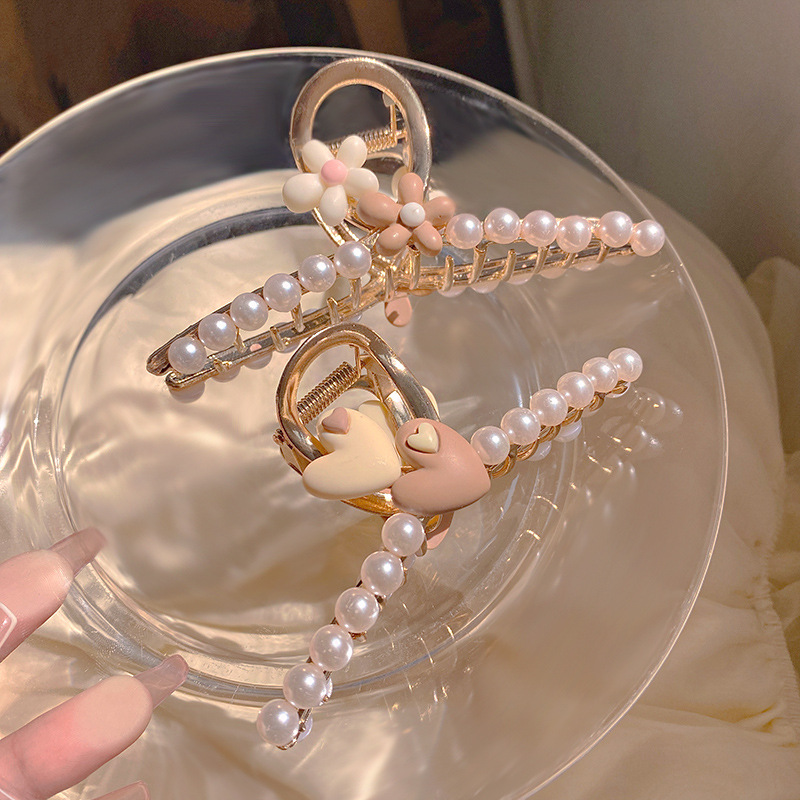 Femmes Style Moderne Forme De Cœur Fleur Alliage Placage Incruster Perles Artificielles Griffes De Cheveux display picture 4