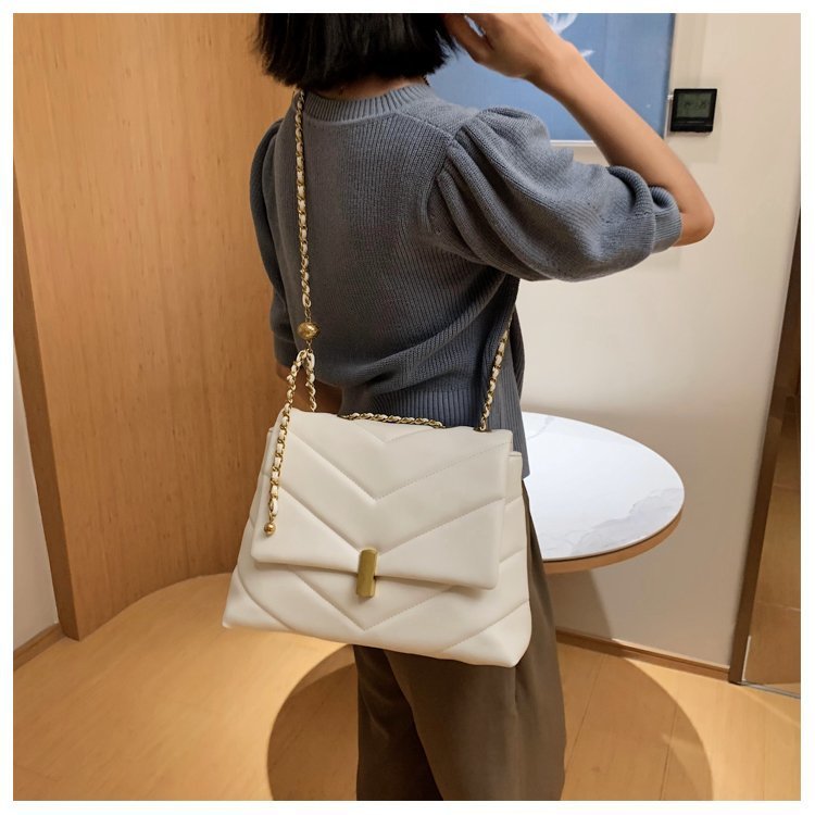 Women's Pu Leather Solid Color Elegant Square Zipper Magnetic Buckle Shoulder Bag display picture 2
