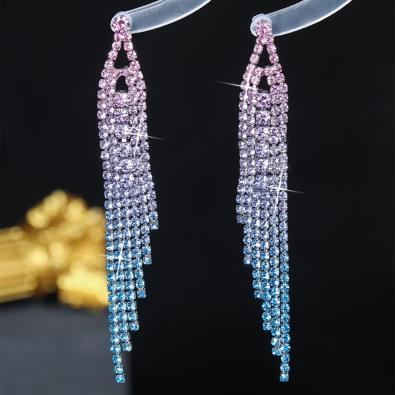 Elegant Exaggerated Shiny Geometric Rhinestone Tassel Women's Ear Studs display picture 8