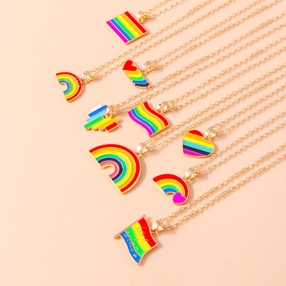 Wholesale Jewelry Modern Style Streetwear Rainbow Heart Shape Alloy Pendant Necklace display picture 12