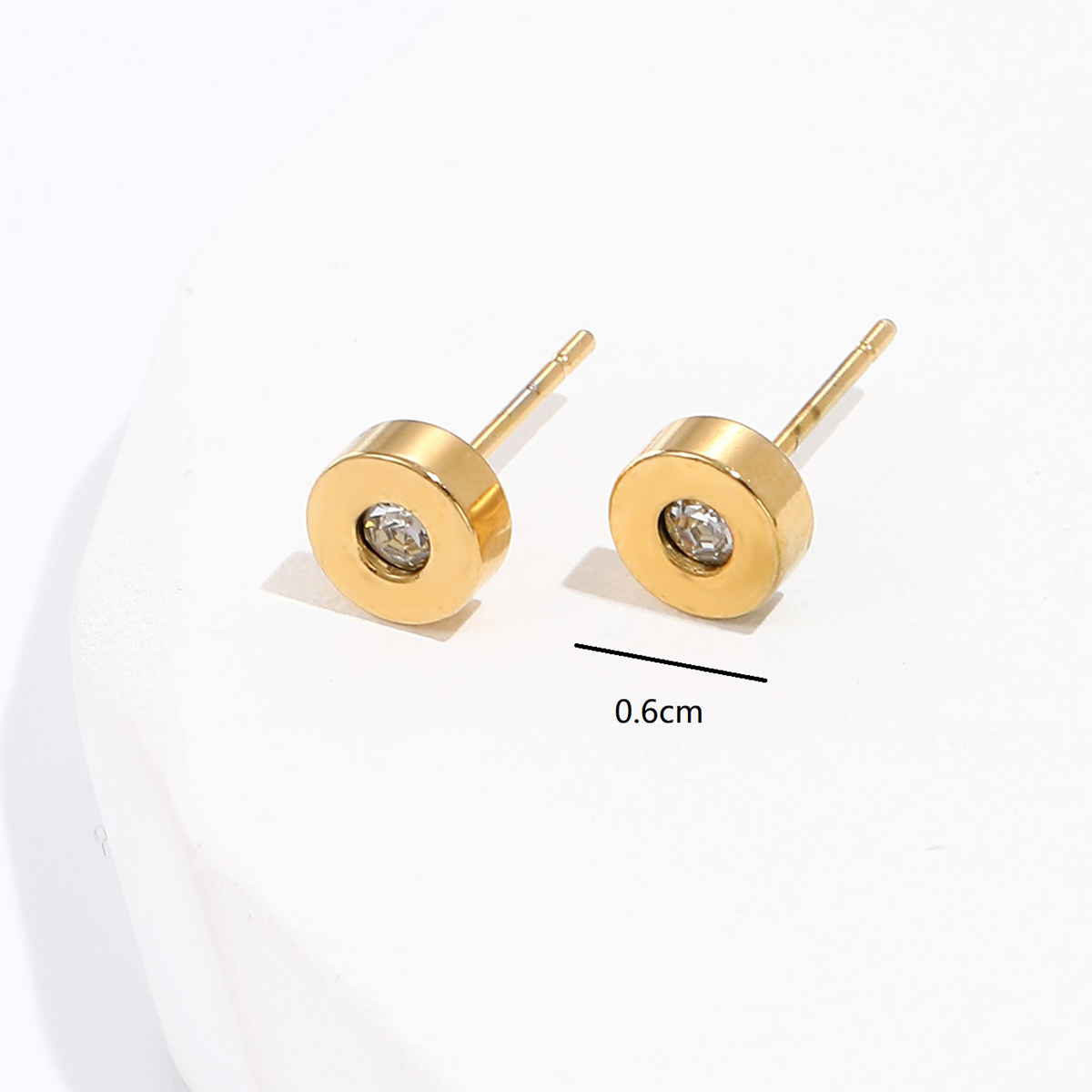 1 Pair Retro Simple Style Round Dots Plating Inlay 201 Stainless Steel Zircon 18K Gold Plated Ear Studs display picture 3