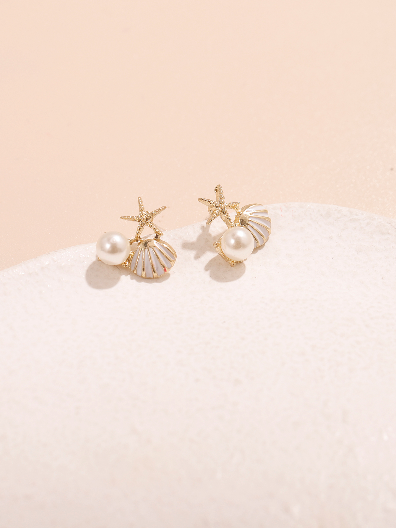 1 Pair Vacation Sweet Pearl Shell Alloy Plastic Drop Earrings display picture 2
