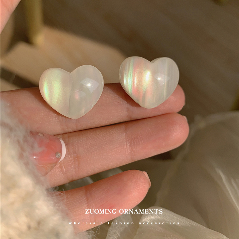 Fairy Style Simple Style Heart Shape Alloy Women's Ear Studs display picture 4