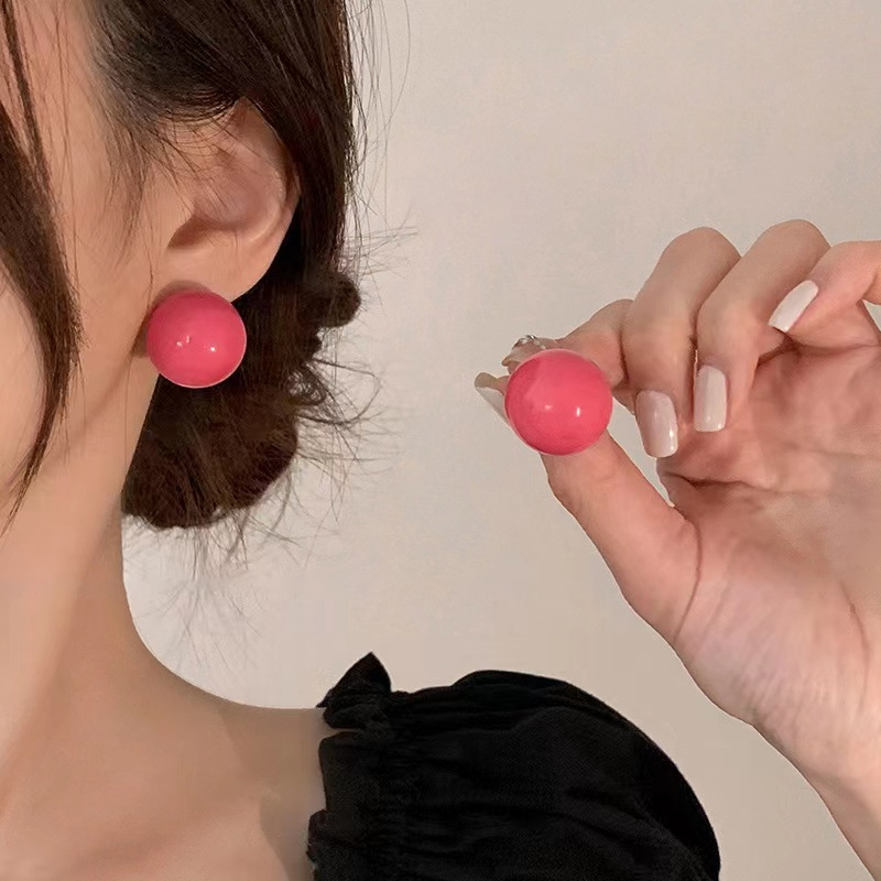 Sweet Simple Style Solid Color Alloy Women's Ear Studs display picture 3