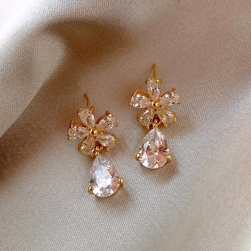 Fairy Style Water Droplets Flower Alloy Inlay Rhinestones Women's Drop Earrings display picture 4