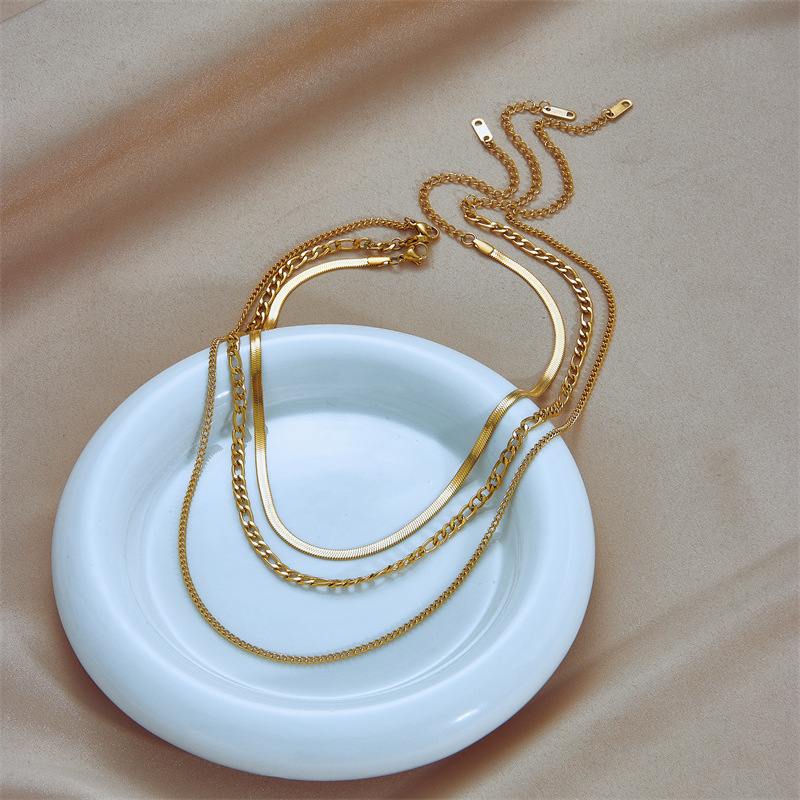 304 Stainless Steel 18K Gold Plated Casual Hip-Hop Plating Solid Color Layered Necklaces display picture 3