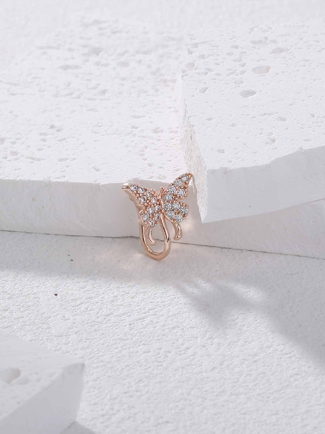 Simple Style Butterfly Copper Inlay Zircon Gold Plated Nose Ring display picture 6