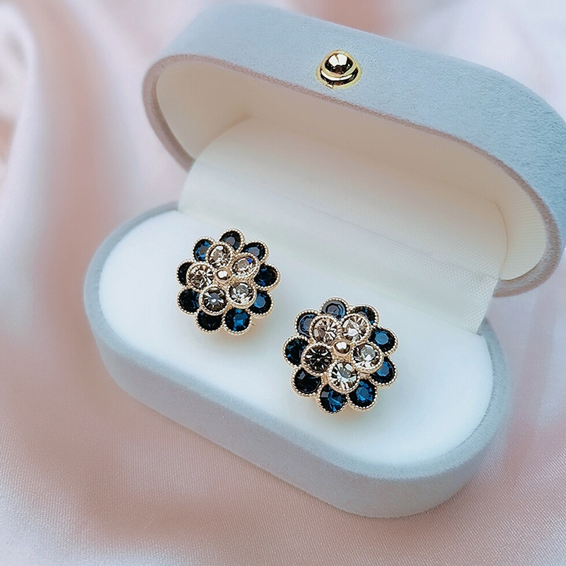 Classic Style Flower Alloy Inlay Artificial Gemstones Women's Ear Studs display picture 6