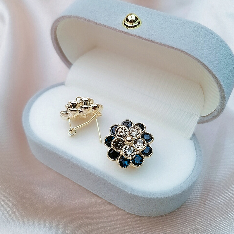 Classic Style Flower Alloy Inlay Artificial Gemstones Women's Ear Studs display picture 5
