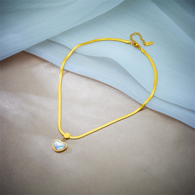 Edelstahl 304 18 Karat Vergoldet Elegant Überzug Inlay Herzform Kunststoff Halskette Mit Anhänger display picture 3