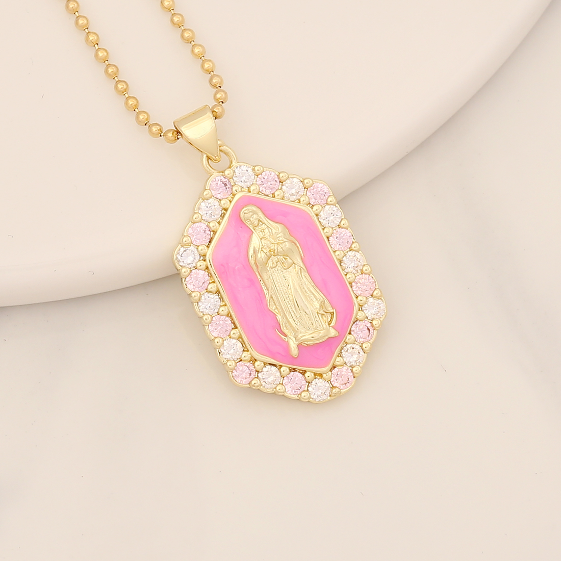 Wholesale Modern Style Portrait Stainless Steel Copper Enamel Inlay 18K Gold Plated Zircon Pendant Necklace display picture 7