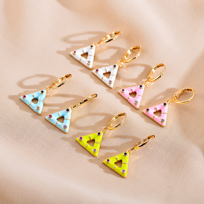 1 Pair Elegant Cute Triangle Copper Enamel Inlay Zircon Drop Earrings display picture 1