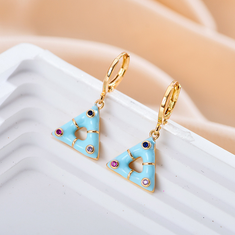 1 Pair Elegant Cute Triangle Copper Enamel Inlay Zircon Drop Earrings display picture 3