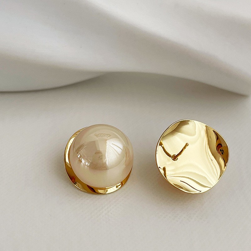 Elegant Runden Gemischte Materialien Überzug Inlay Künstliche Perlen Frau Ohrringe display picture 1