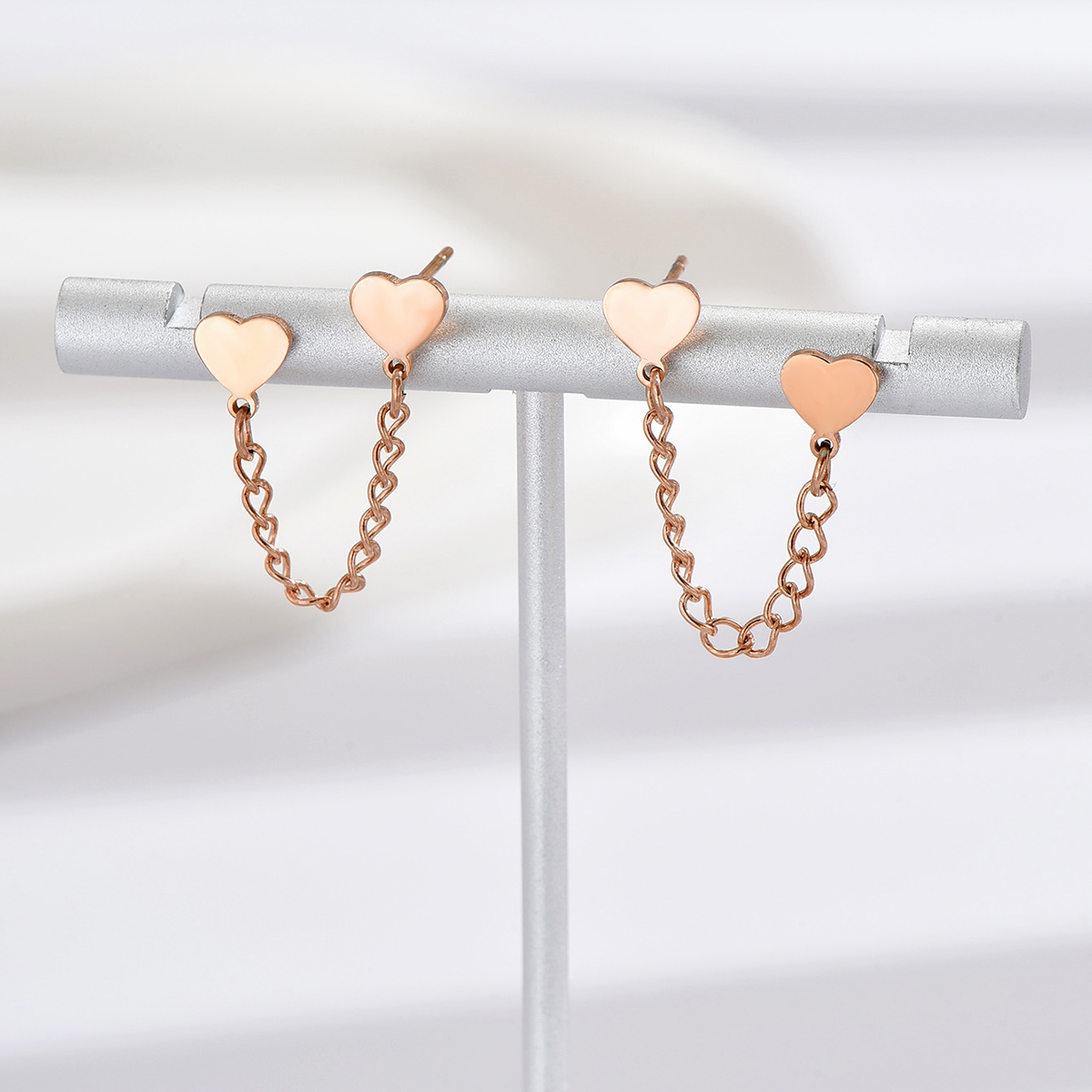 1 Pair Simple Style Heart Shape Plating 304 Stainless Steel 14K Gold Plated Rose Gold Plated Earrings display picture 5