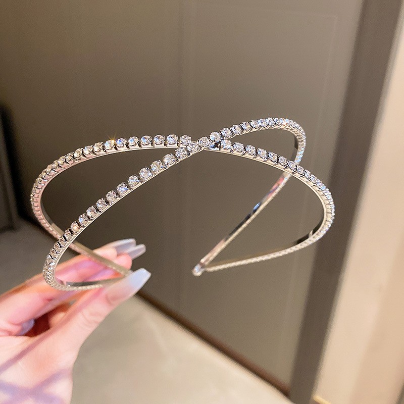 Casual Simple Style Commute Solid Color Alloy Metal Artificial Rhinestones Hair Band display picture 1