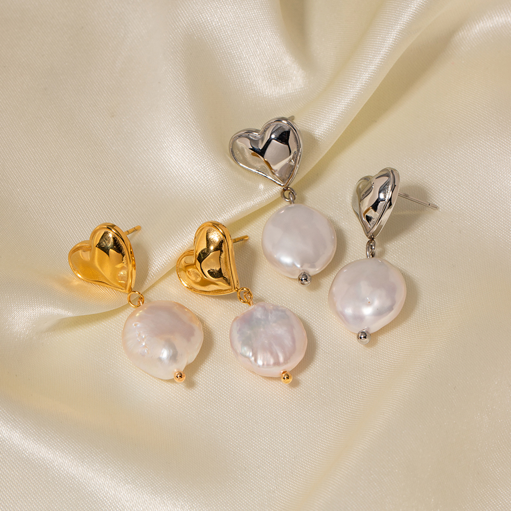 1 Pair Elegant Heart Shape Stainless Steel Pearl Plating 18k Gold Plated Drop Earrings display picture 4