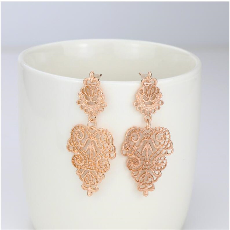 Basic Retro Leaves Alloy Hollow Out Women's Drop Earrings display picture 3