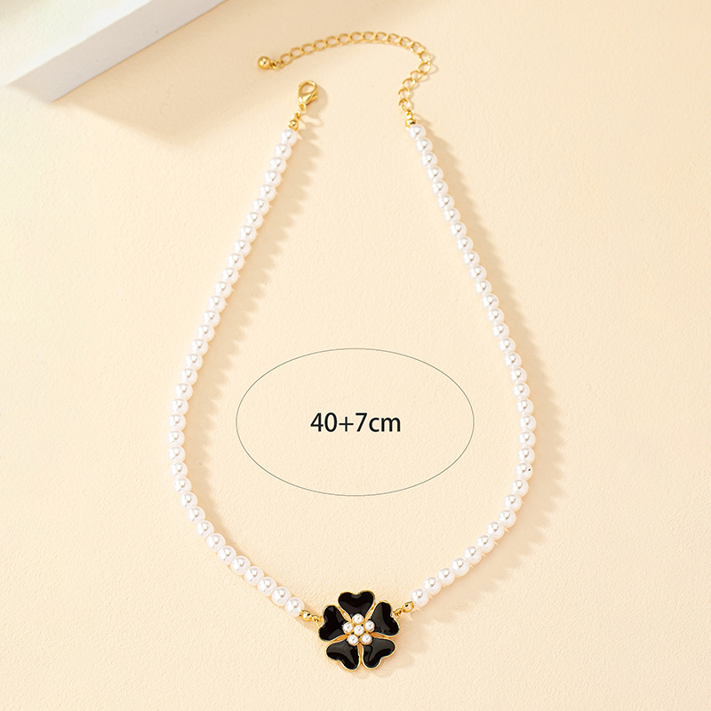 Elegant Flower Arylic Beaded Plating Women's Pendant Necklace display picture 1
