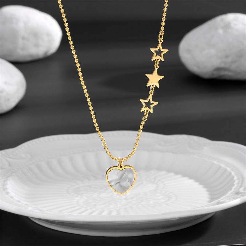 Titanium Steel 18K Gold Plated Sweet Inlay Star Heart Shape Acrylic Pendant Necklace display picture 3