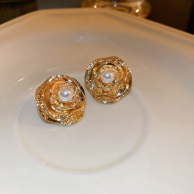 Élégant Fleur Alliage Incruster Perles Artificielles Femmes Boucles D'oreilles display picture 3