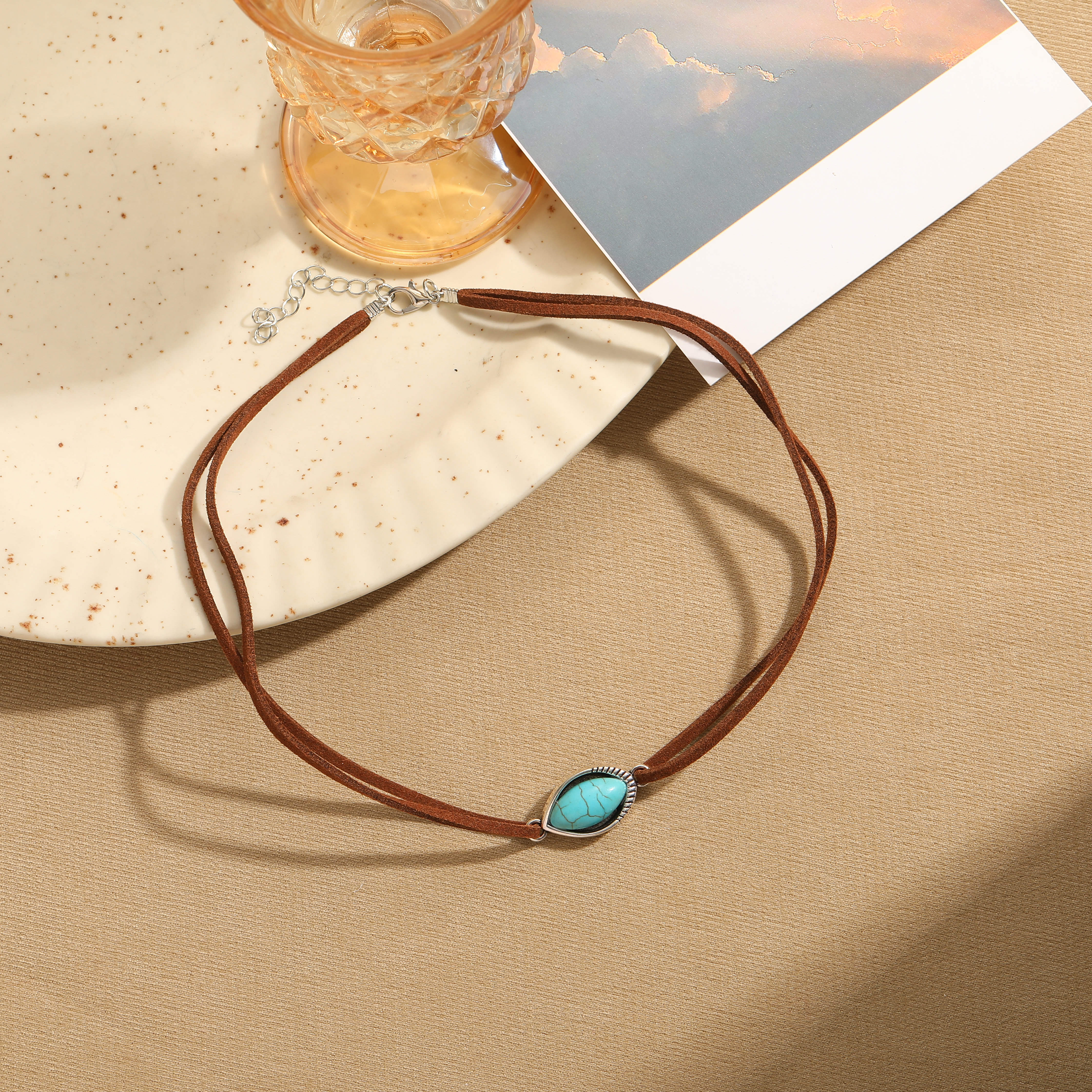 Casual Retro Oval Alloy Leather Rope Inlay Turquoise Resin Women's Necklace display picture 10