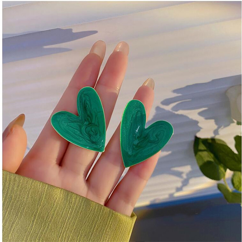 1 Pair Sweet Heart Shape Alloy Ear Studs display picture 1