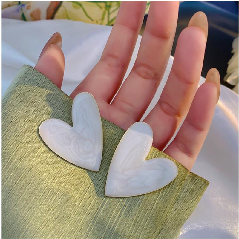 1 Pair Sweet Heart Shape Alloy Ear Studs display picture 3