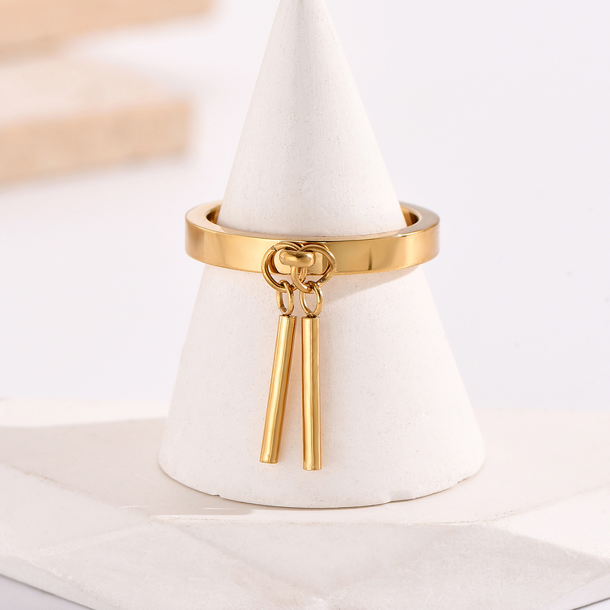 Casual Vacation Geometric Solid Color Stainless Steel Polishing Plating 14k Gold Plated Charm Ring display picture 1
