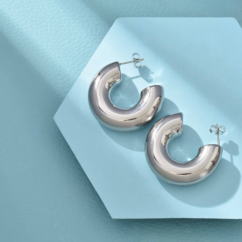 1 Pair Simple Style C Shape Plating Stainless Steel Titanium Steel Ear Studs display picture 4