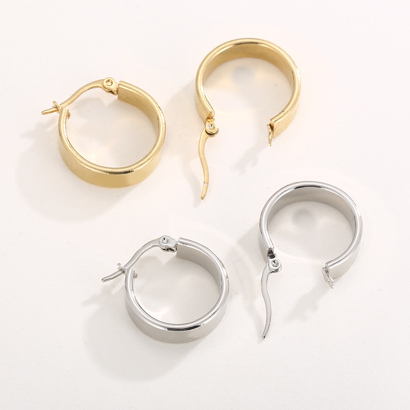 1 Pair Retro Streetwear Solid Color Plating Stainless Steel 18K Gold Plated Hoop Earrings display picture 10