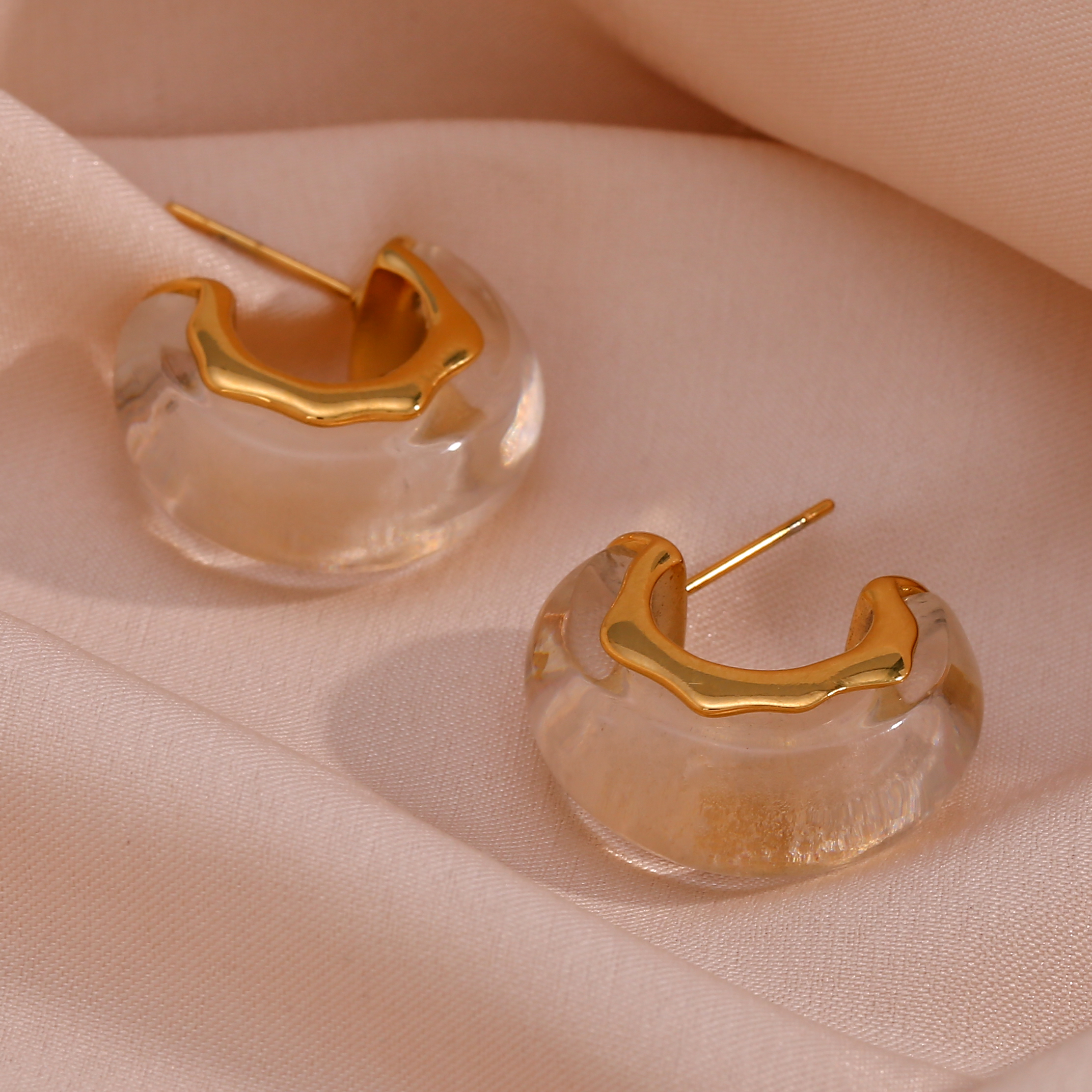 1 Pair Simple Style C Shape Plating Stainless Steel Arylic 18k Gold Plated Ear Studs display picture 5