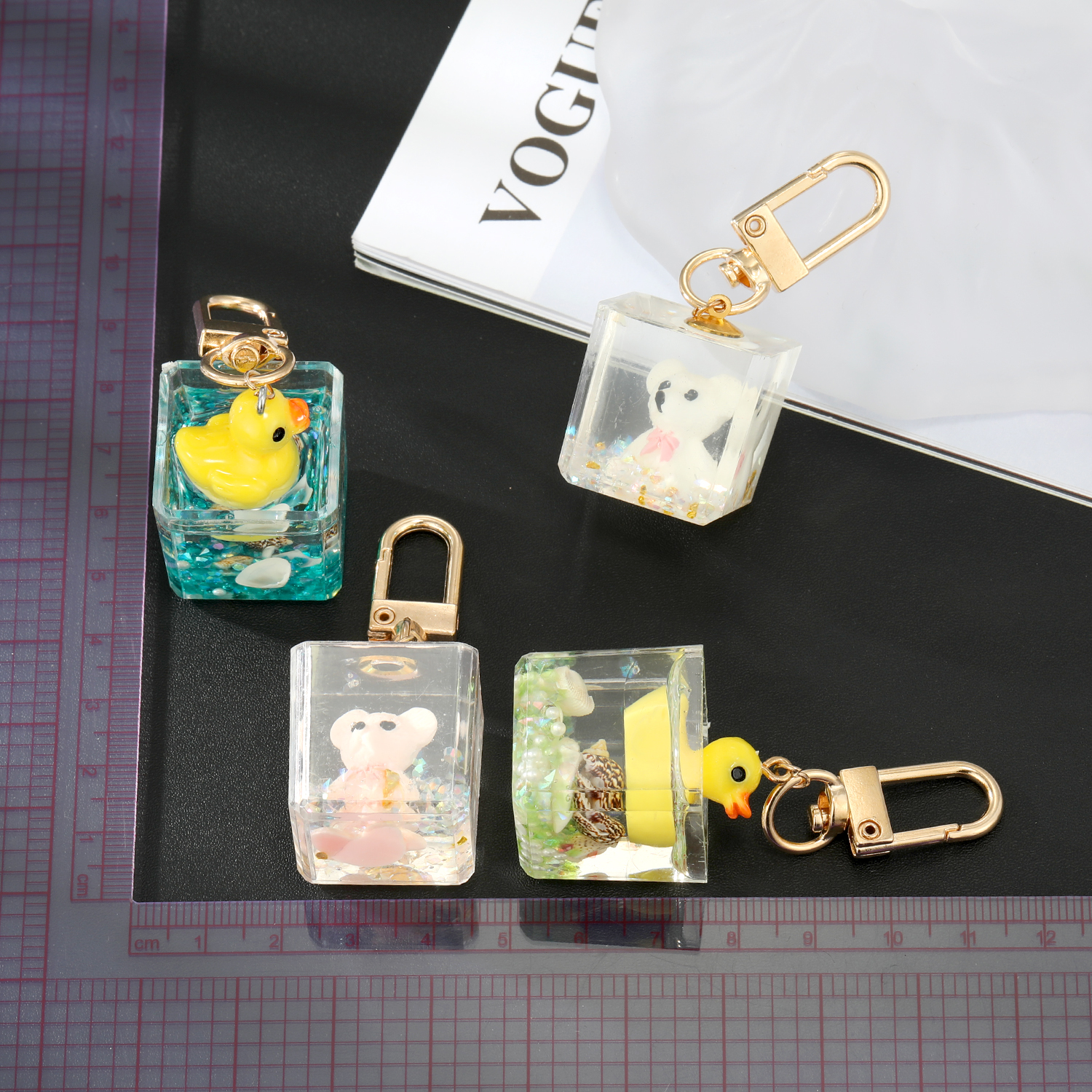 Casual Simple Style Animal Bear Duck Arylic Alloy Resin Bag Pendant Keychain display picture 10