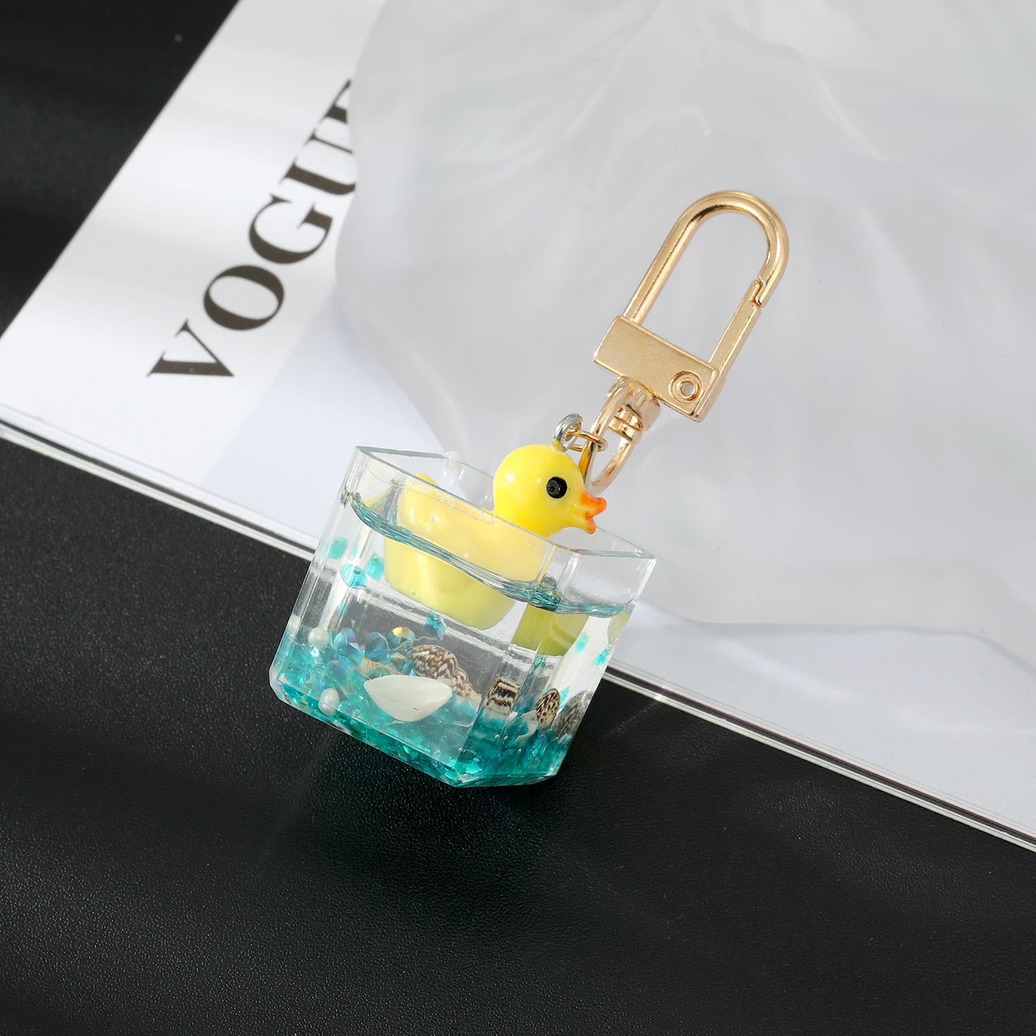 Casual Simple Style Animal Bear Duck Arylic Alloy Resin Bag Pendant Keychain display picture 1