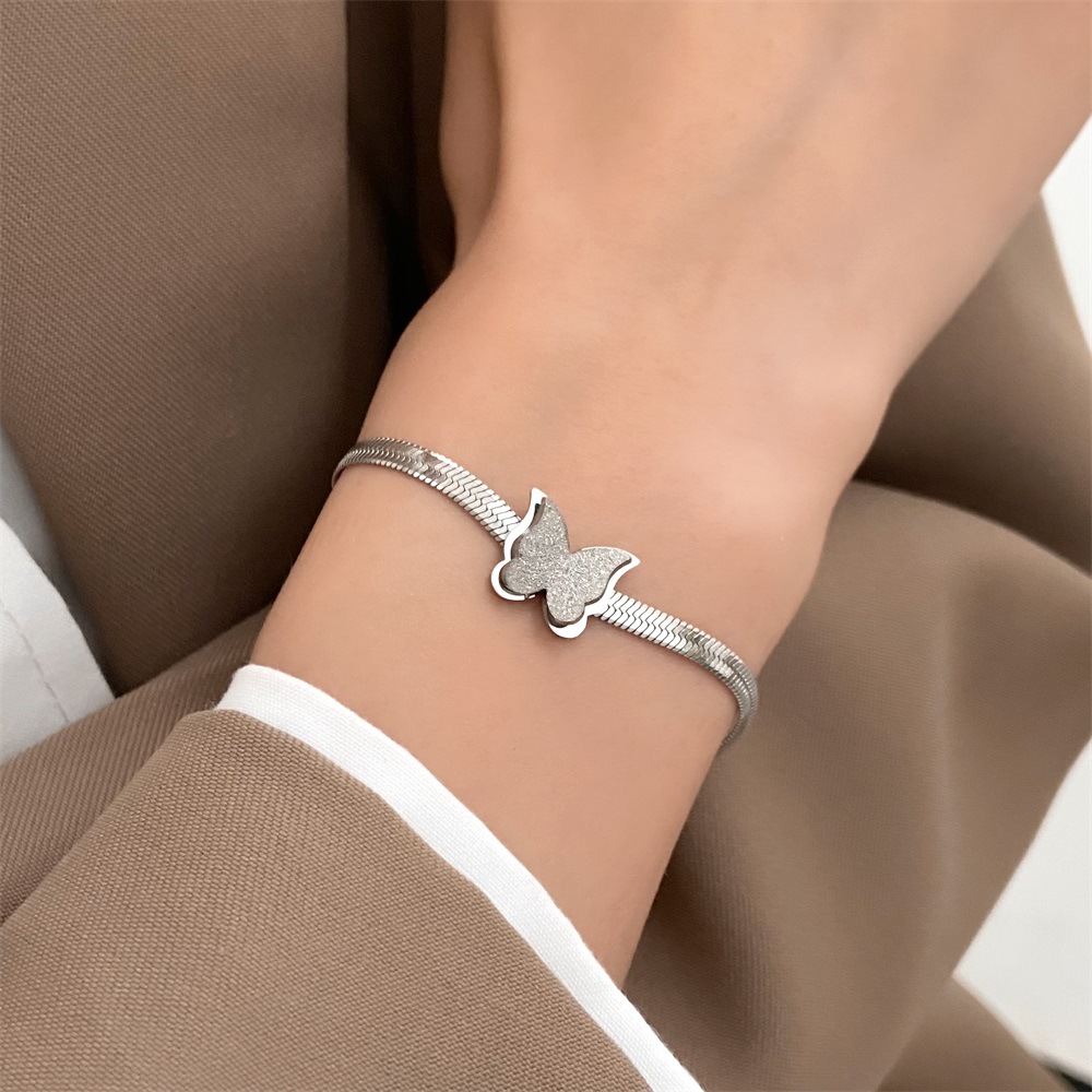 Vintage Style Simple Style Butterfly Stainless Steel Plating 14k Gold Plated Women's Bracelets display picture 2