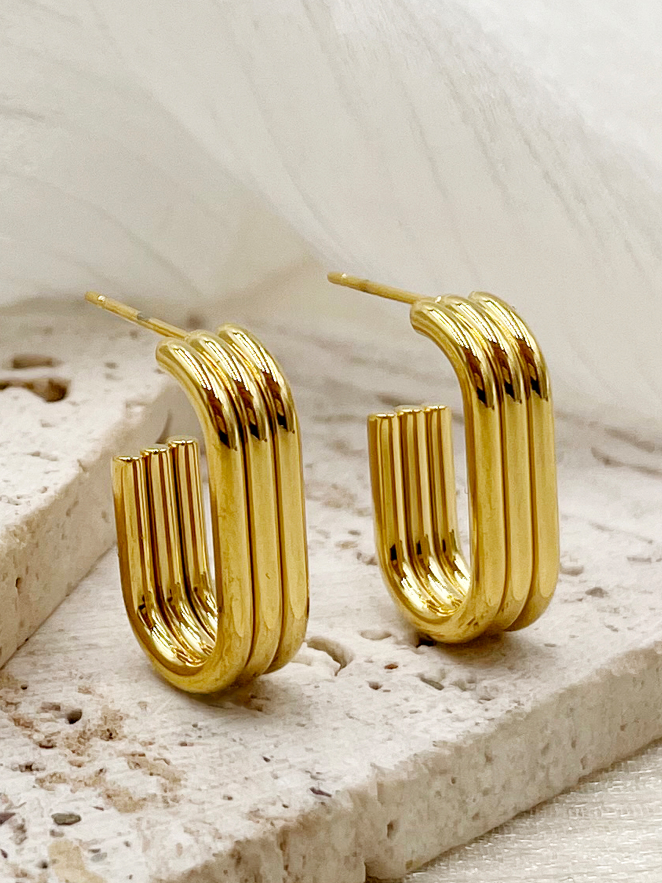 1 Pair Modern Style Artistic U Shape Polishing Plating 304 Stainless Steel 14K Gold Plated Ear Studs display picture 1
