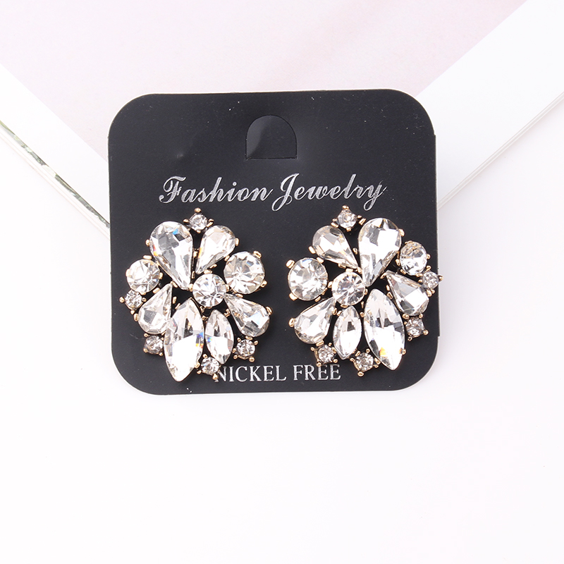 Retro Sweet Flower Alloy Plating Inlay Acrylic Rhinestones Gold Plated Women's Ear Studs display picture 2
