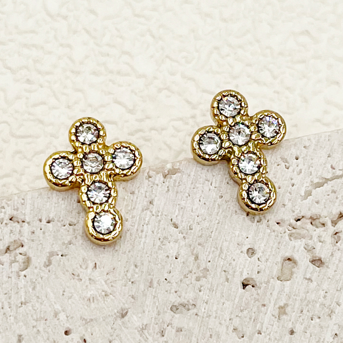 1 Pair Vintage Style Simple Style Cross Plating Inlay 304 Stainless Steel Zircon 14K Gold Plated Ear Studs display picture 1