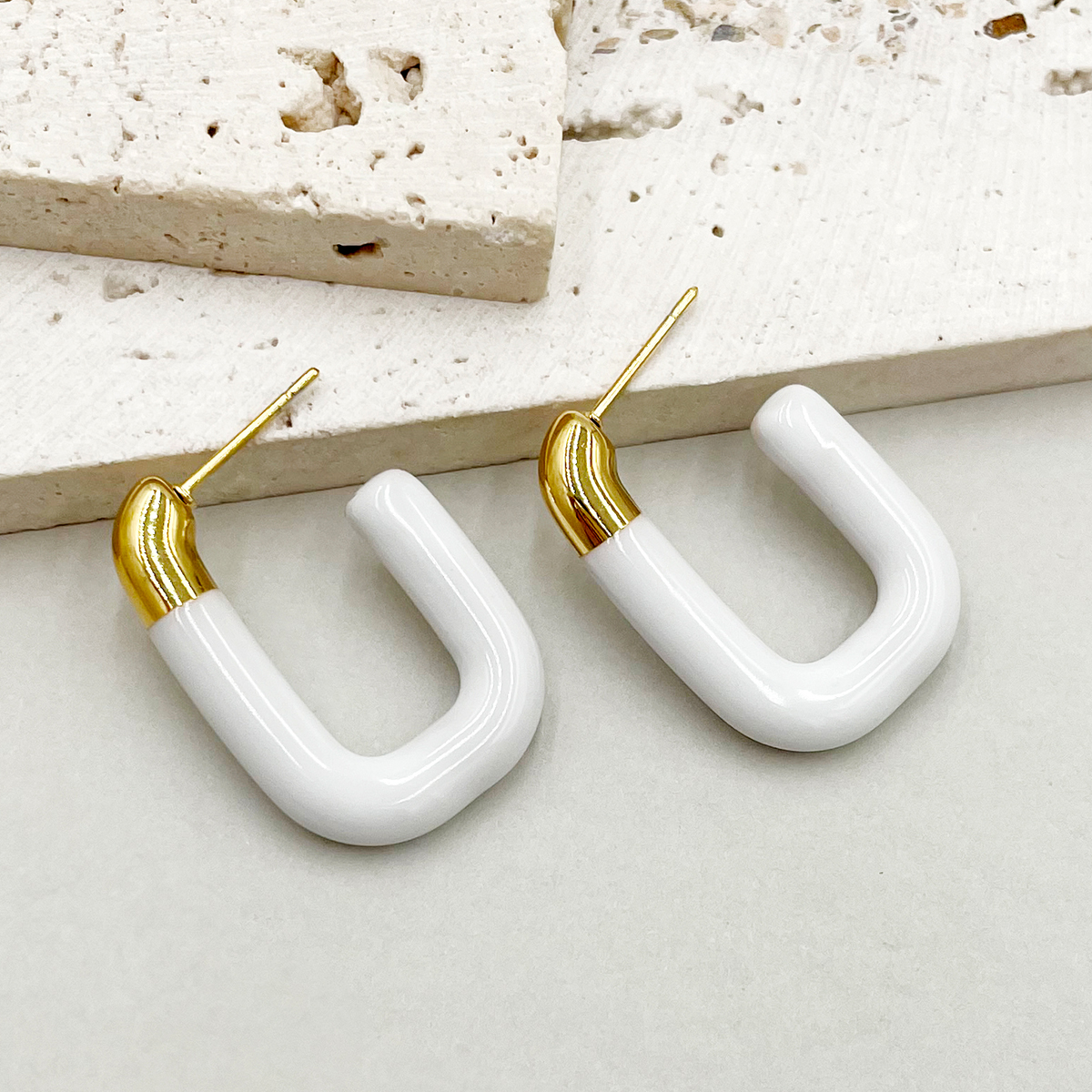 1 Pair Simple Style U Shape Enamel Plating 304 Stainless Steel 14K Gold Plated Ear Studs display picture 1