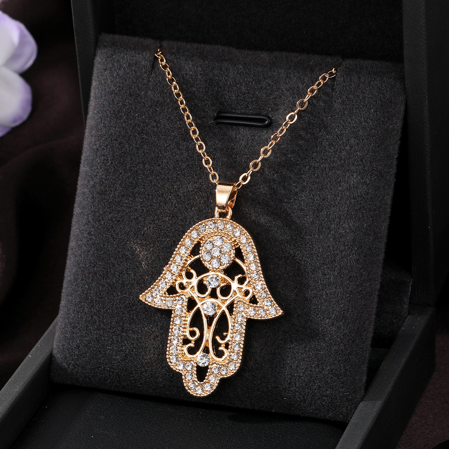 Casual Cool Style Devil's Eye Palm Heart Shape Alloy Hollow Out Inlay Rhinestones Women's Pendant Necklace display picture 6