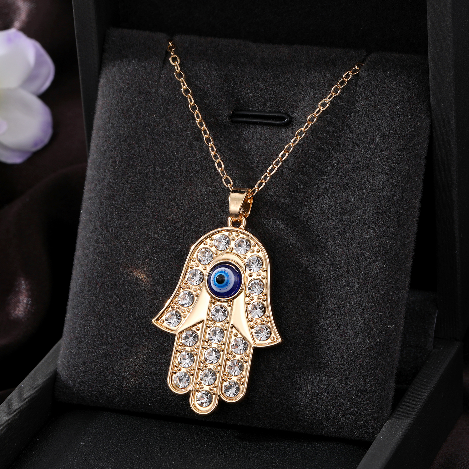 Casual Cool Style Devil's Eye Palm Heart Shape Alloy Hollow Out Inlay Rhinestones Women's Pendant Necklace display picture 4