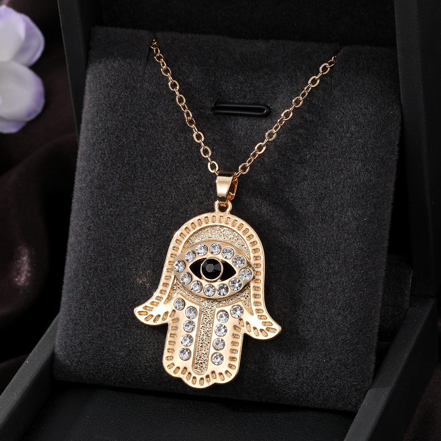 Casual Cool Style Devil's Eye Palm Heart Shape Alloy Hollow Out Inlay Rhinestones Women's Pendant Necklace display picture 5