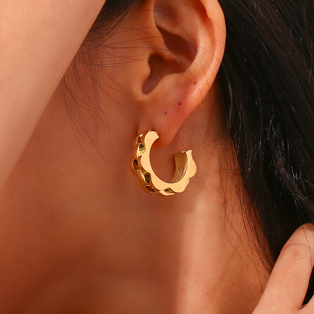 1 Pair Vintage Style Simple Style C Shape Plating Stainless Steel 18k Gold Plated Ear Studs display picture 4