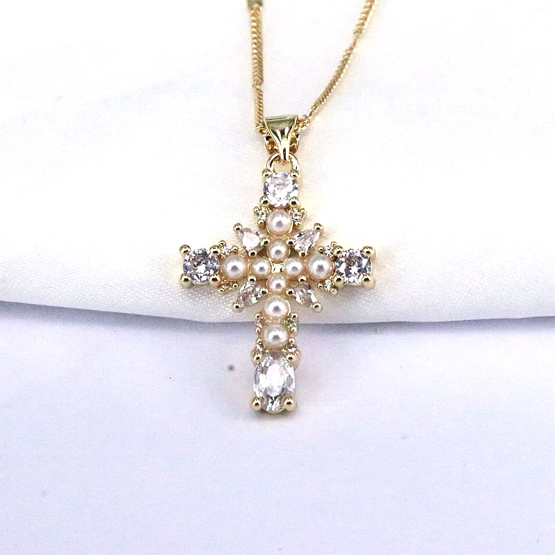 Hip-hop Retro Cross Copper Plating Inlay Zircon Gold Plated Pendant Necklace display picture 4