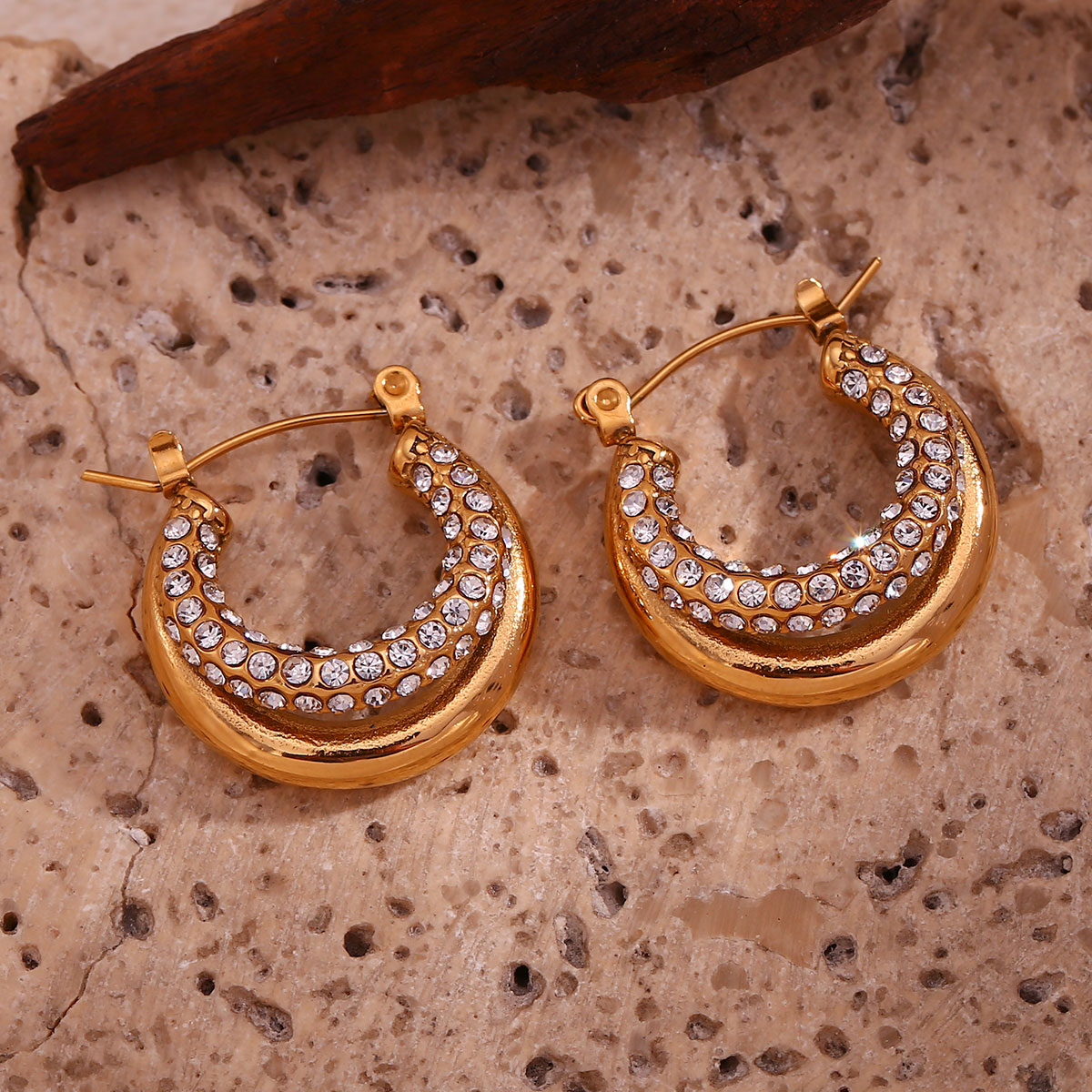 1 Pair French Style Round Stainless Steel Plating Inlay Zircon 18k Gold Plated Hoop Earrings display picture 9