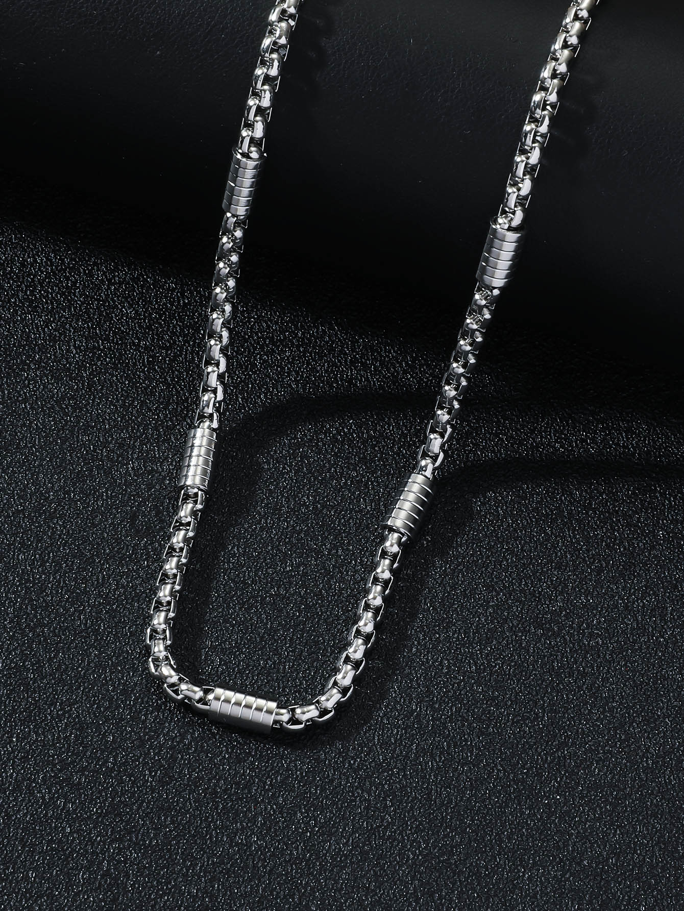 Hip-hop Geometric Titanium Steel Polishing Plating 18k Gold Plated Men's Necklace display picture 2