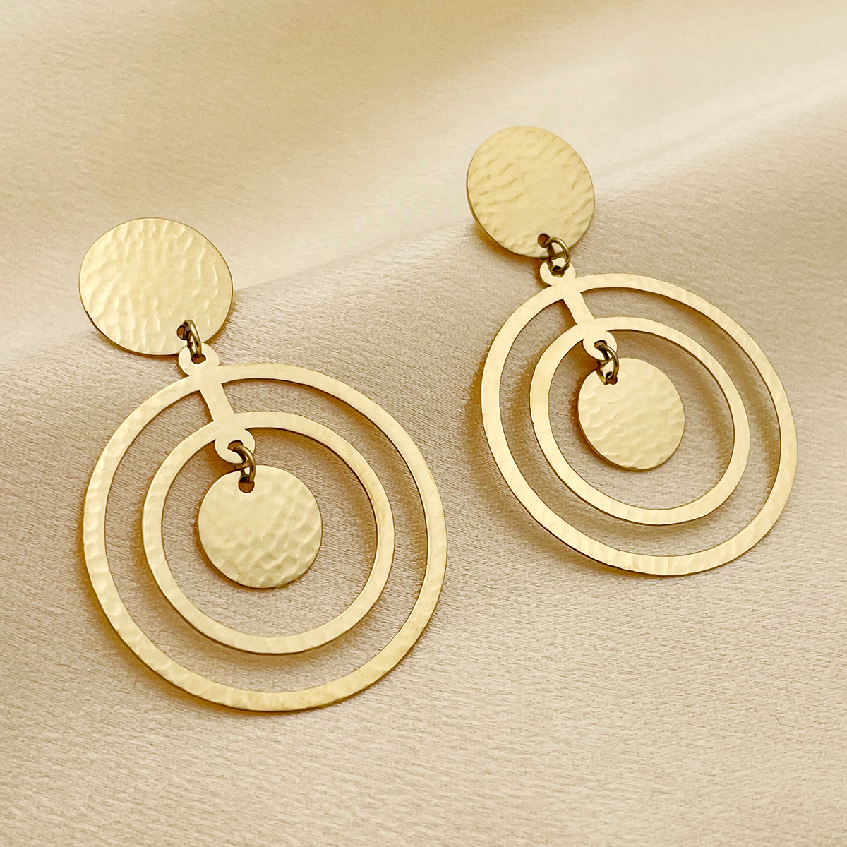 1 Pair Retro Round Polishing Plating 304 Stainless Steel 14K Gold Plated Drop Earrings display picture 1