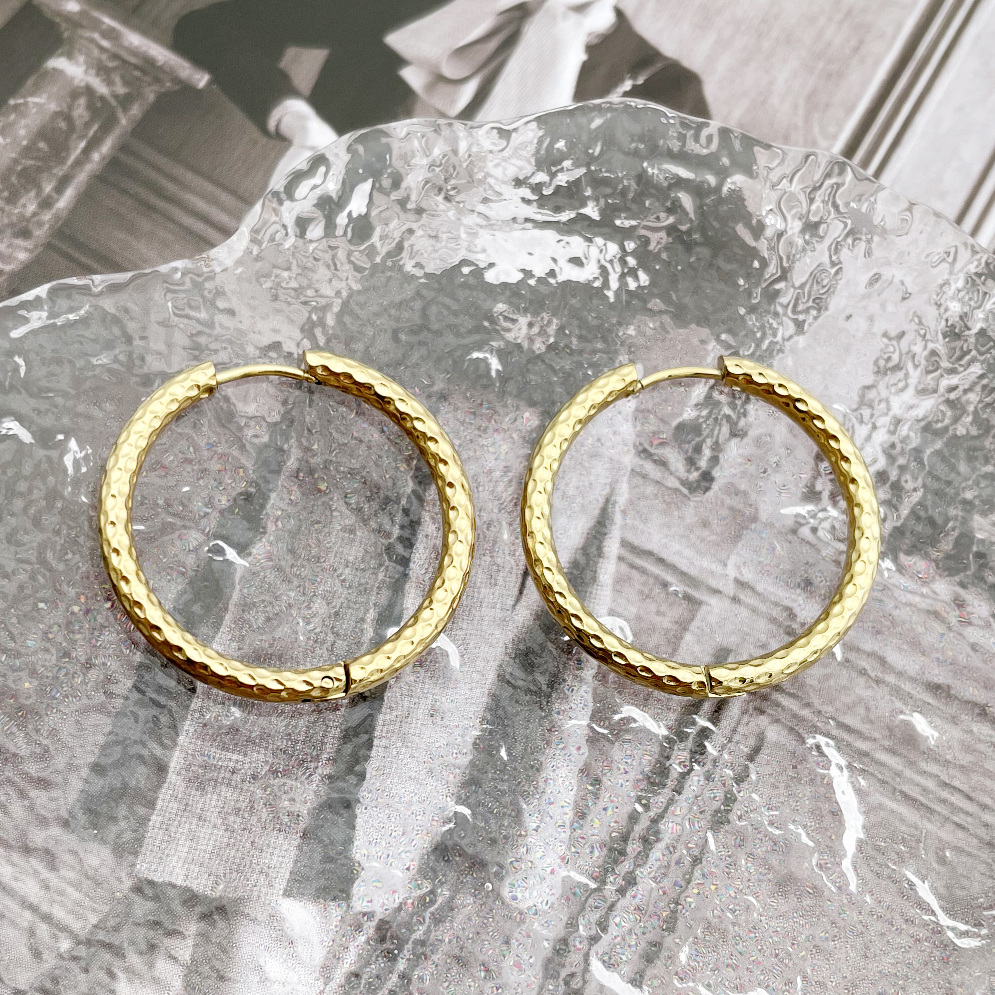 1 Pair Simple Style Commute Circle Polishing Plating 304 Stainless Steel 14K Gold Plated Hoop Earrings display picture 1