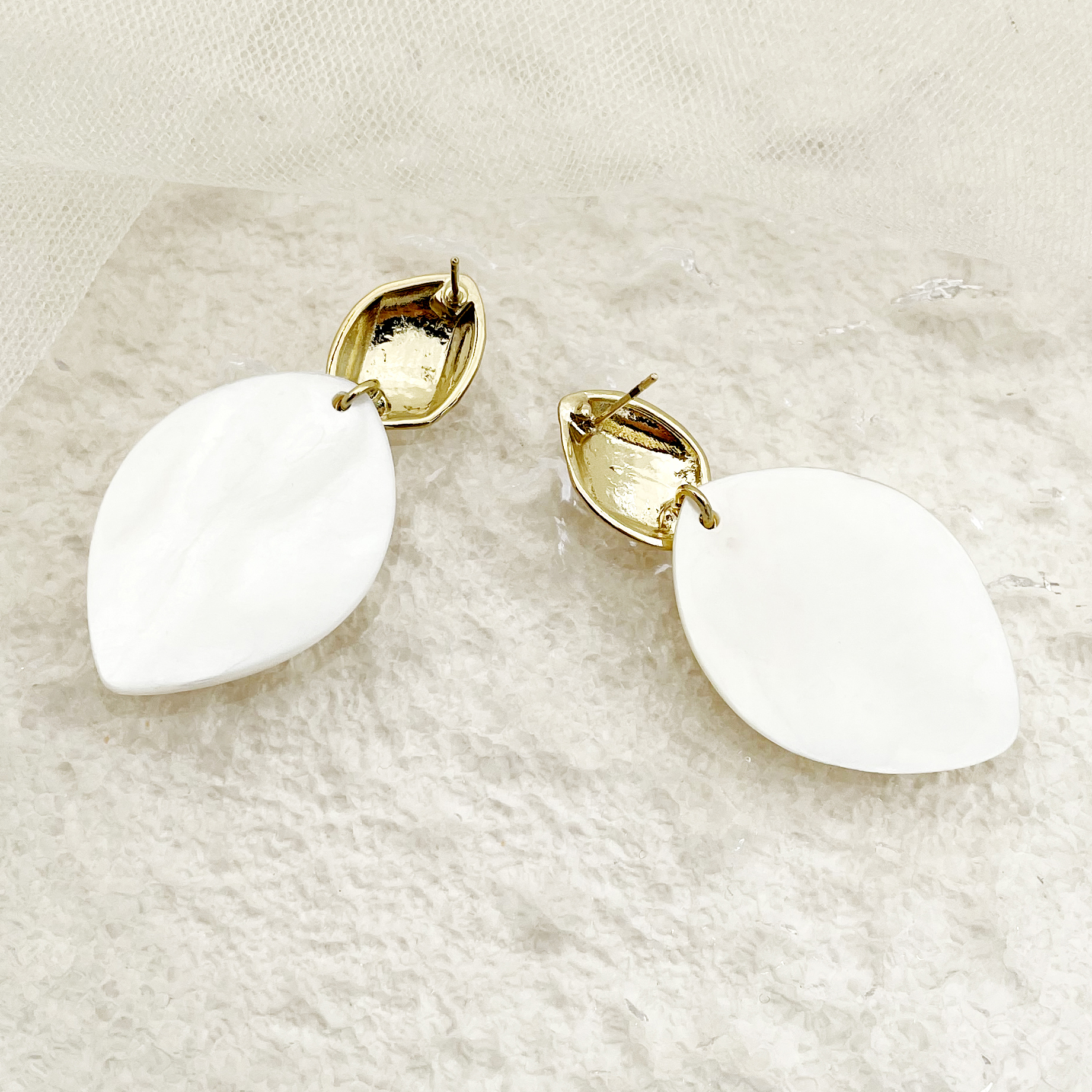 1 Pair Vintage Style Vacation Artistic Leaves Fish Bone Polishing Plating 304 Stainless Steel Shell Shell 14K Gold Plated Drop Earrings display picture 2